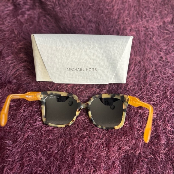 NWT Michael Kors Cortina Sunglasses - Picture 5 of 7